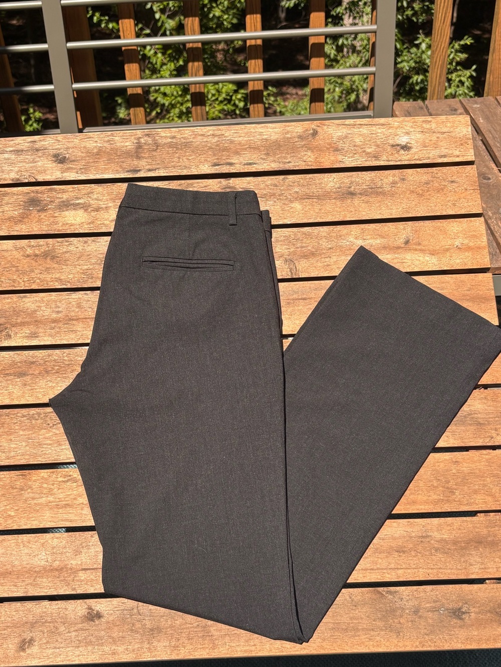 Uniqlo women’s gray slim straight midrise Dress Pants